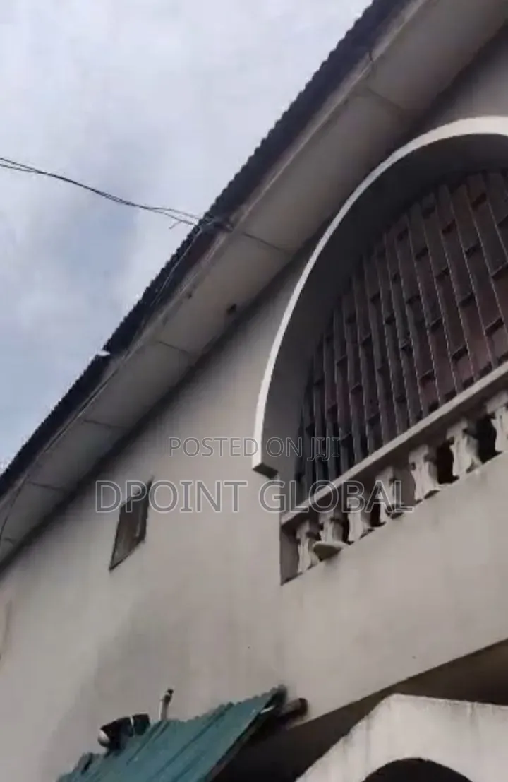 7bdrm Block of Flats in Not Estate, Akowonjo for sale in Akowonjo