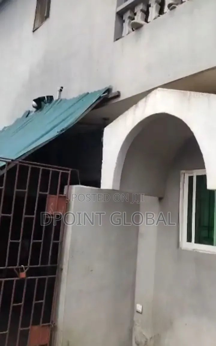 7bdrm Block of Flats in Not Estate, Akowonjo for sale in Akowonjo