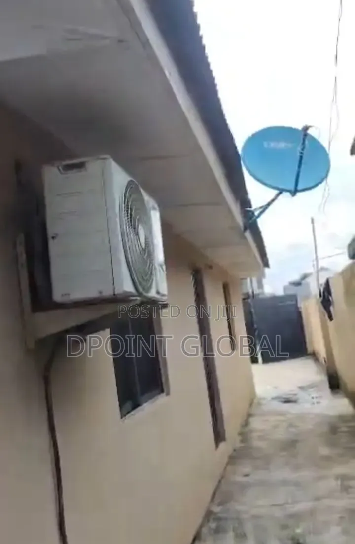 7bdrm Block of Flats in Not Estate, Akowonjo for sale in Akowonjo