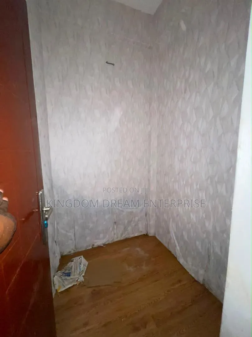 Mini Flat in Canal Estate Osapa for rent in Osapa london