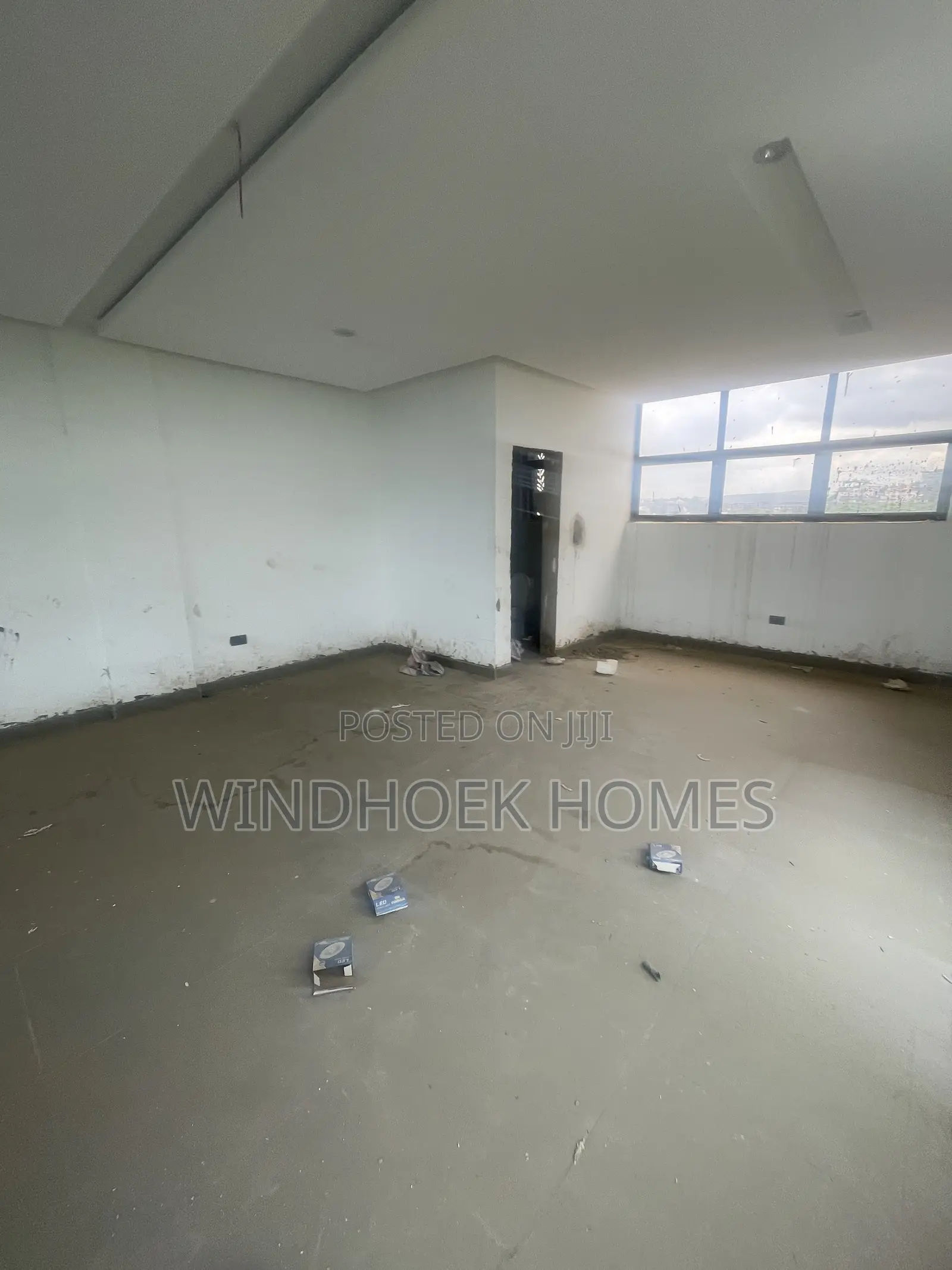 Brand New 76sqms in a Strategic Location on the 4th Floor Wit 2 Lifts in Wuse 2