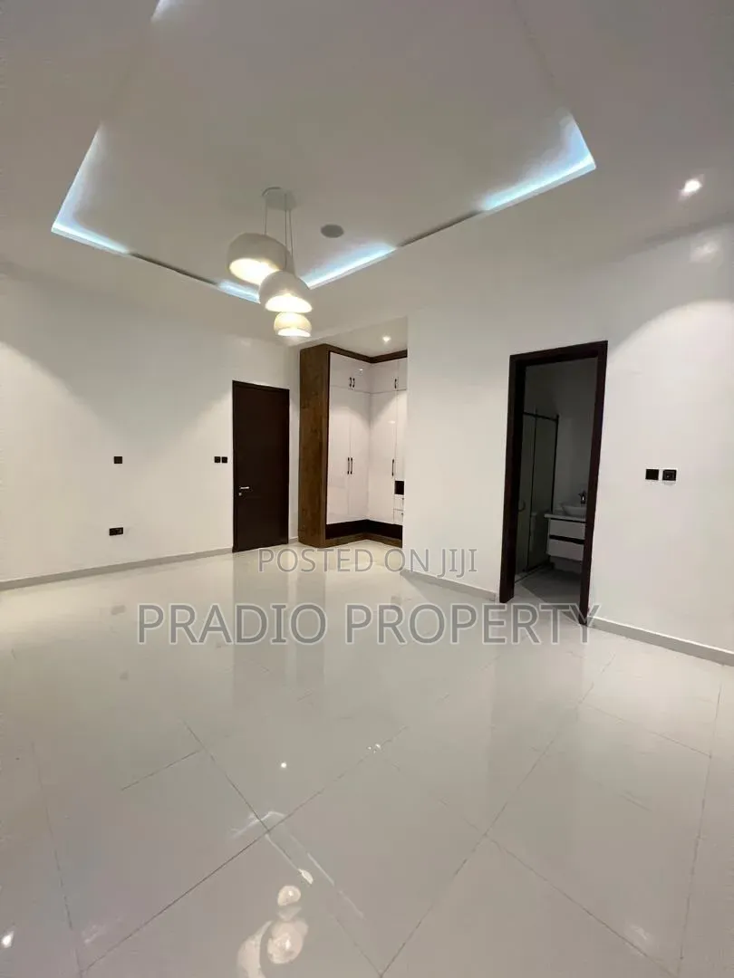 6bdrm Duplex in Royal Garden Estate, Ajiwe for sale in Ajiwe