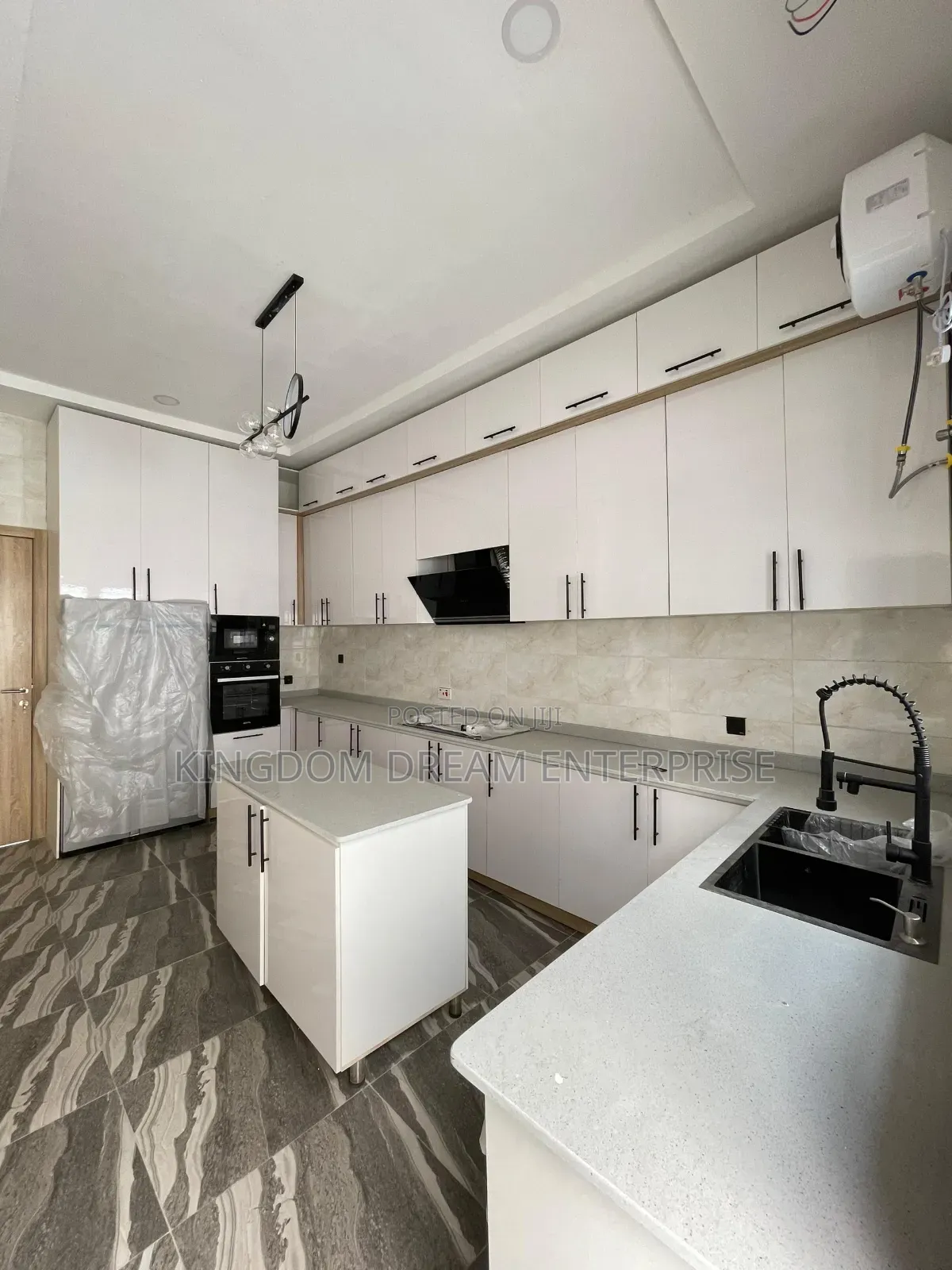4bdrm Duplex in Seagate Estate Ikate for sale in Ikate