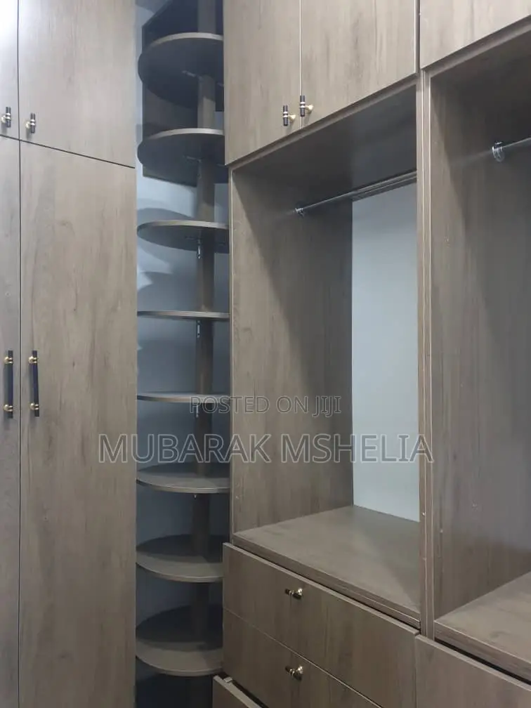 Furnished 3bdrm Duplex in Idu Industrial for sale in Idu Industrial