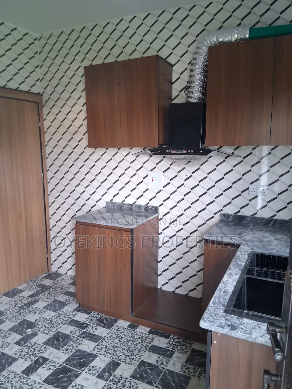 2bdrm Block of Flats in Taska, Oluyole for rent in Oluyole