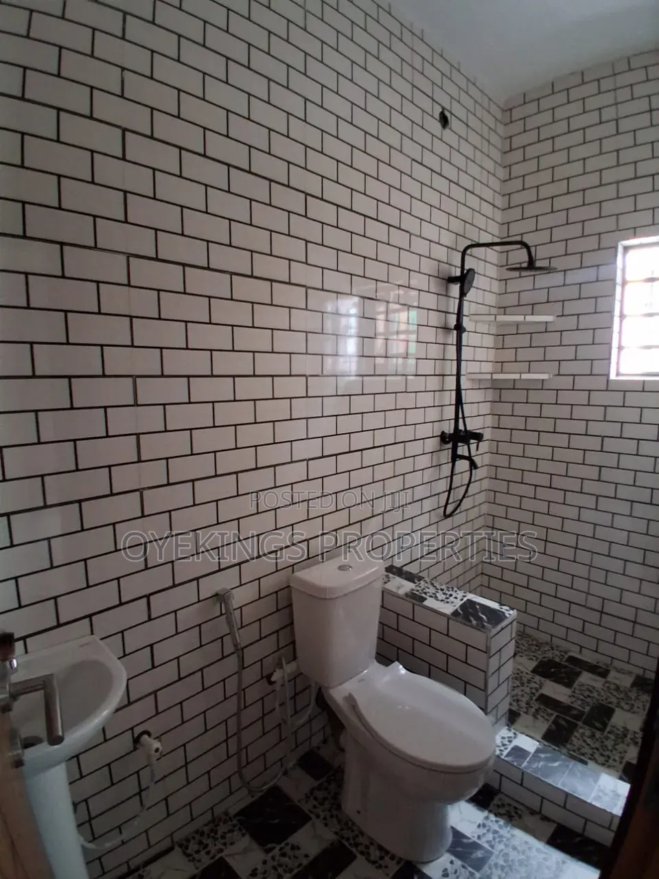 2bdrm Block of Flats in Taska, Oluyole for rent in Oluyole