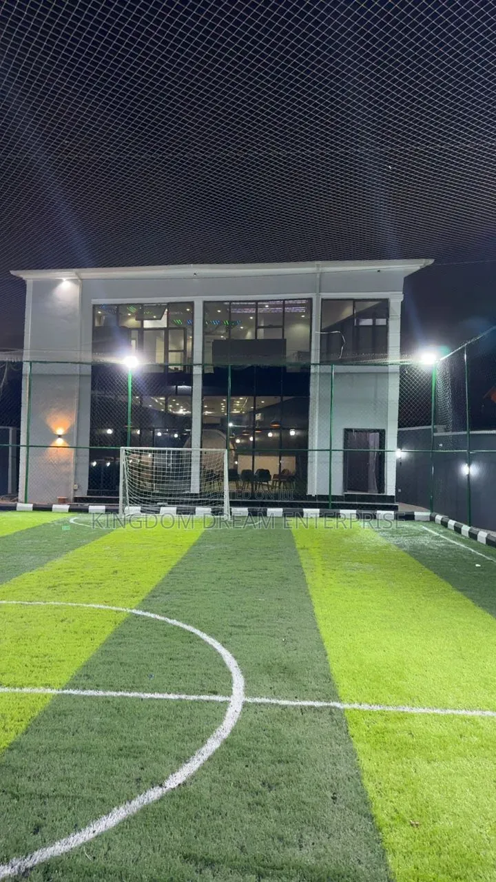 Lounge Pitch/ Dinning Magodo 1 Lagos in GRA Phase 1