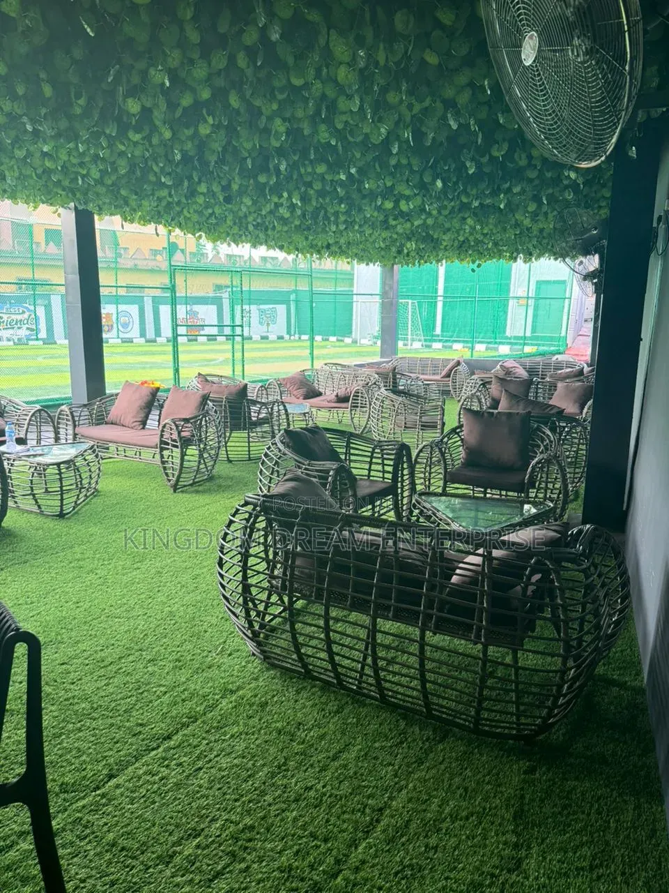 Lounge Pitch/ Dinning Magodo 1 Lagos in GRA Phase 1