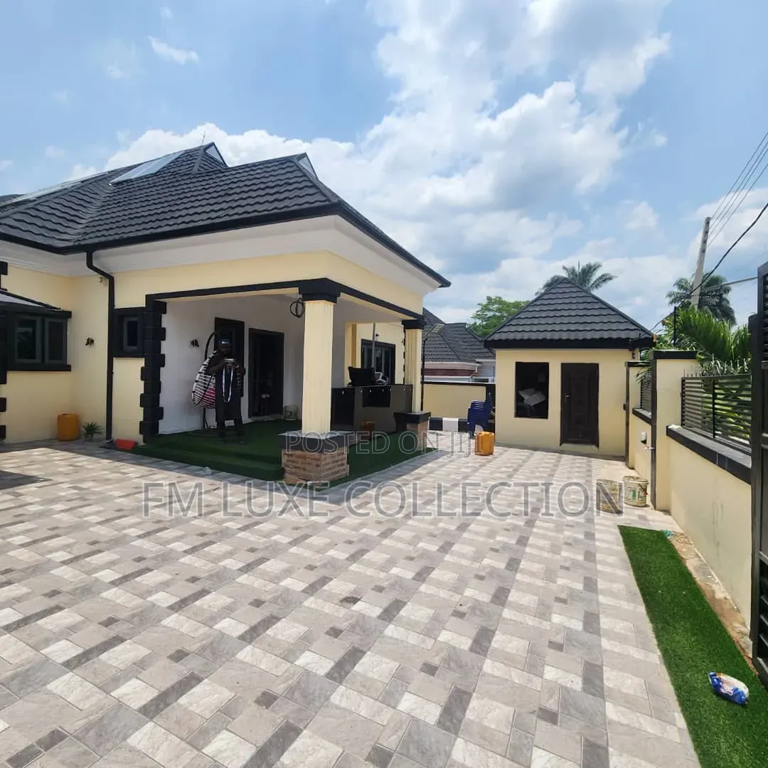 Furnished 4bdrm Apartment in Adron Estate, Egbeda / Egbeda for sale in Egbeda / Egbeda