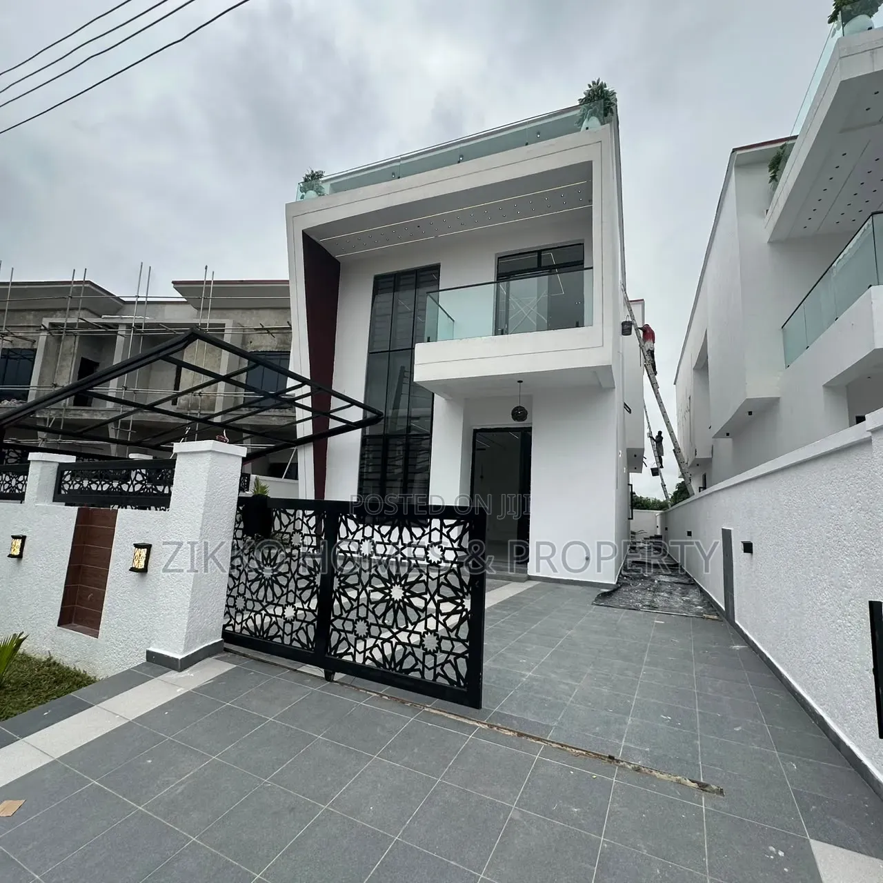 5bdrm Duplex in Sangotedo for sale in Sangotedo