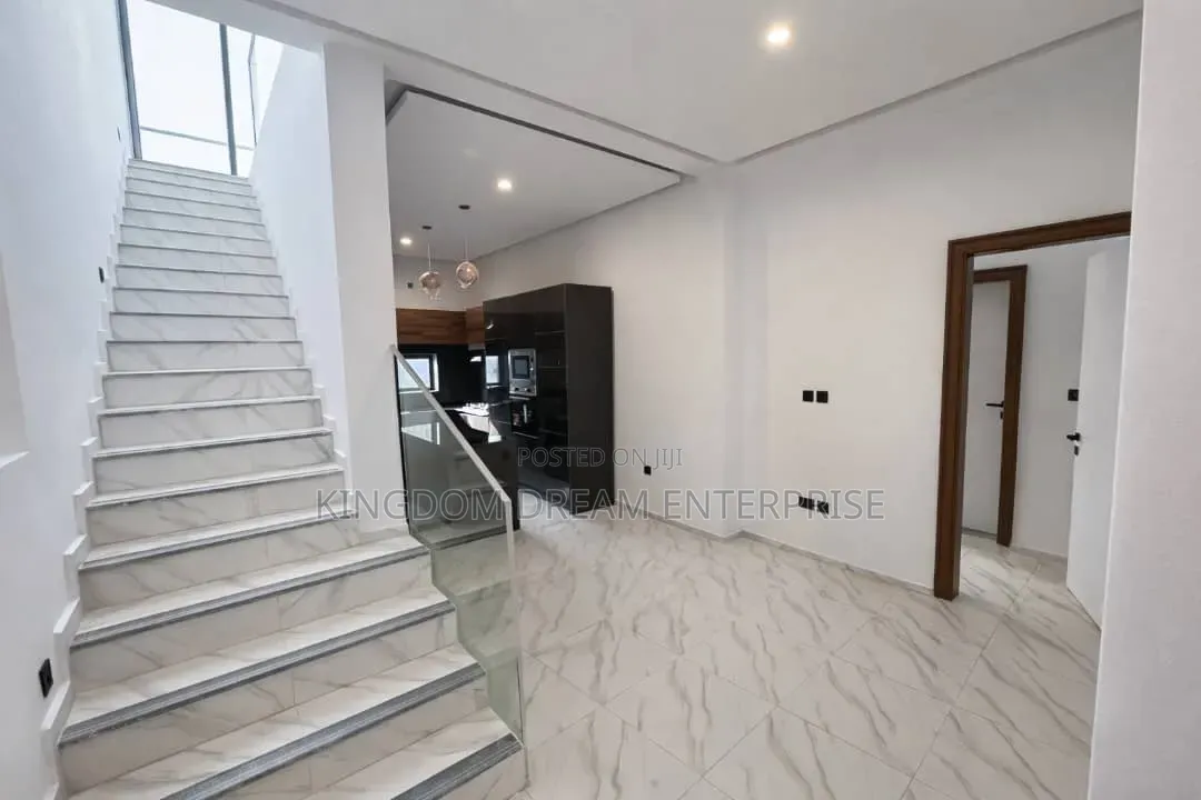 4bdrm Duplex in Ikate Lekki Lagos for rent in Ikate