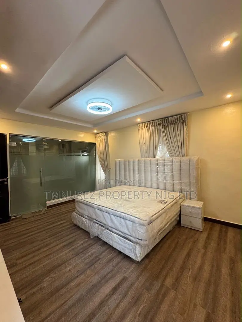3bdrm Duplex in Surulere for sale in Surulere