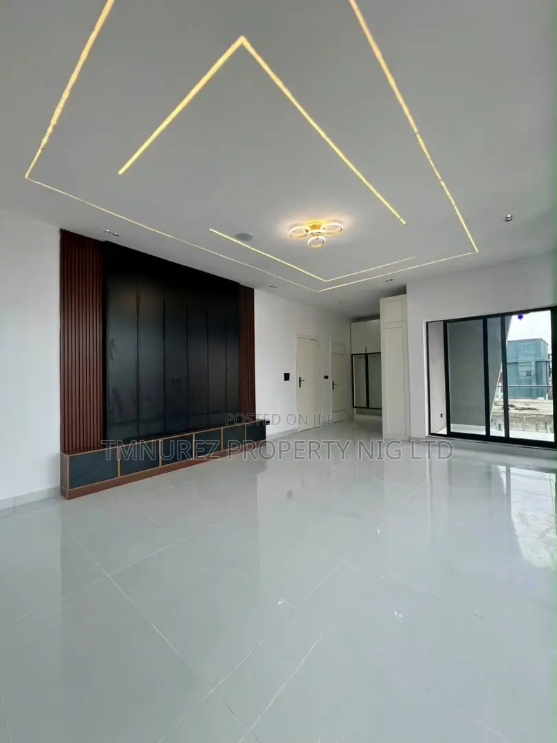 4bdrm Duplex in Sangotedo for sale in Sangotedo