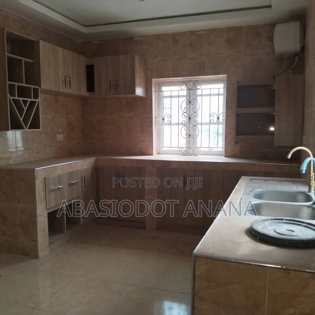2bdrm Apartment in Oron Road Ifa, Uyo for rent in Uyo