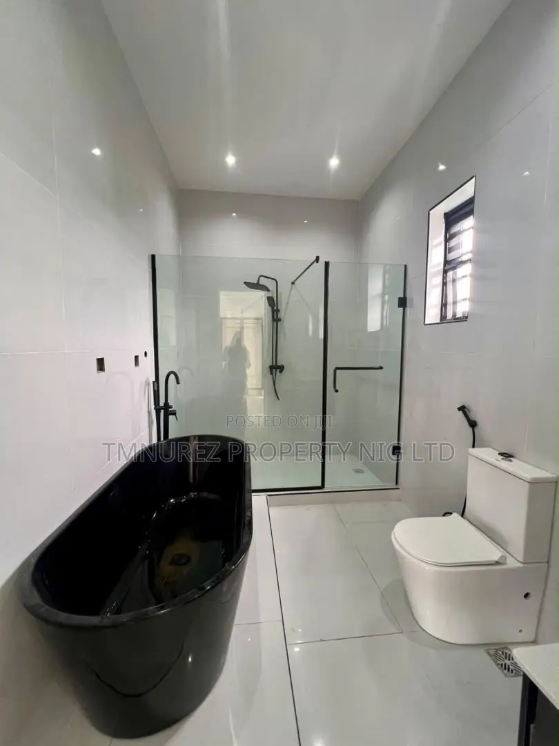 4bdrm Duplex in Sangotedo for sale in Sangotedo