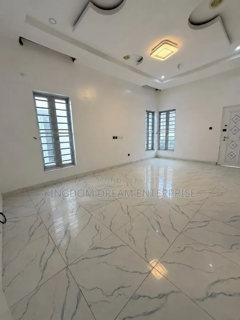 1bdrm Shared Apartment in Van Daniel Orchid for rent in Lekki Expressway