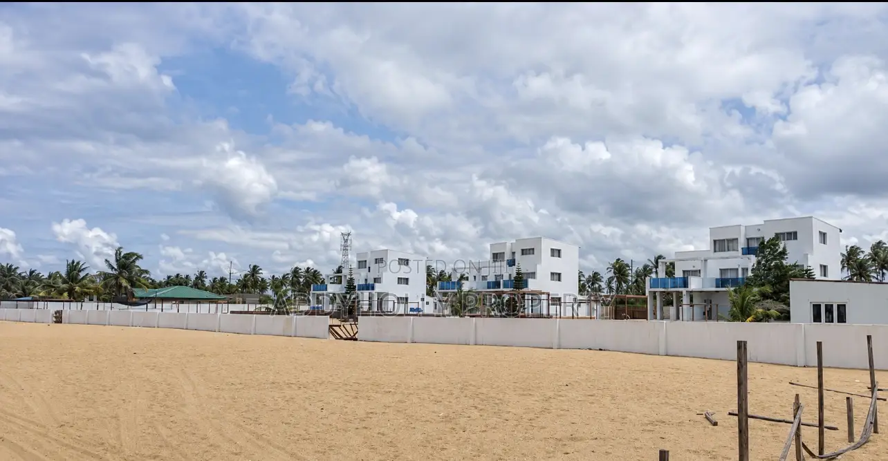 Beach Front Plots of Land in Ilashe Near Lacasa Beach in Tarkwa Bay Island