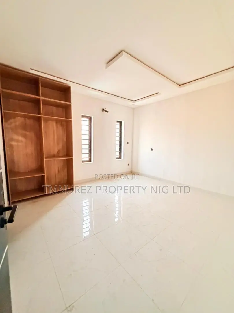 4bdrm Duplex in Magodo for sale in Magodo
