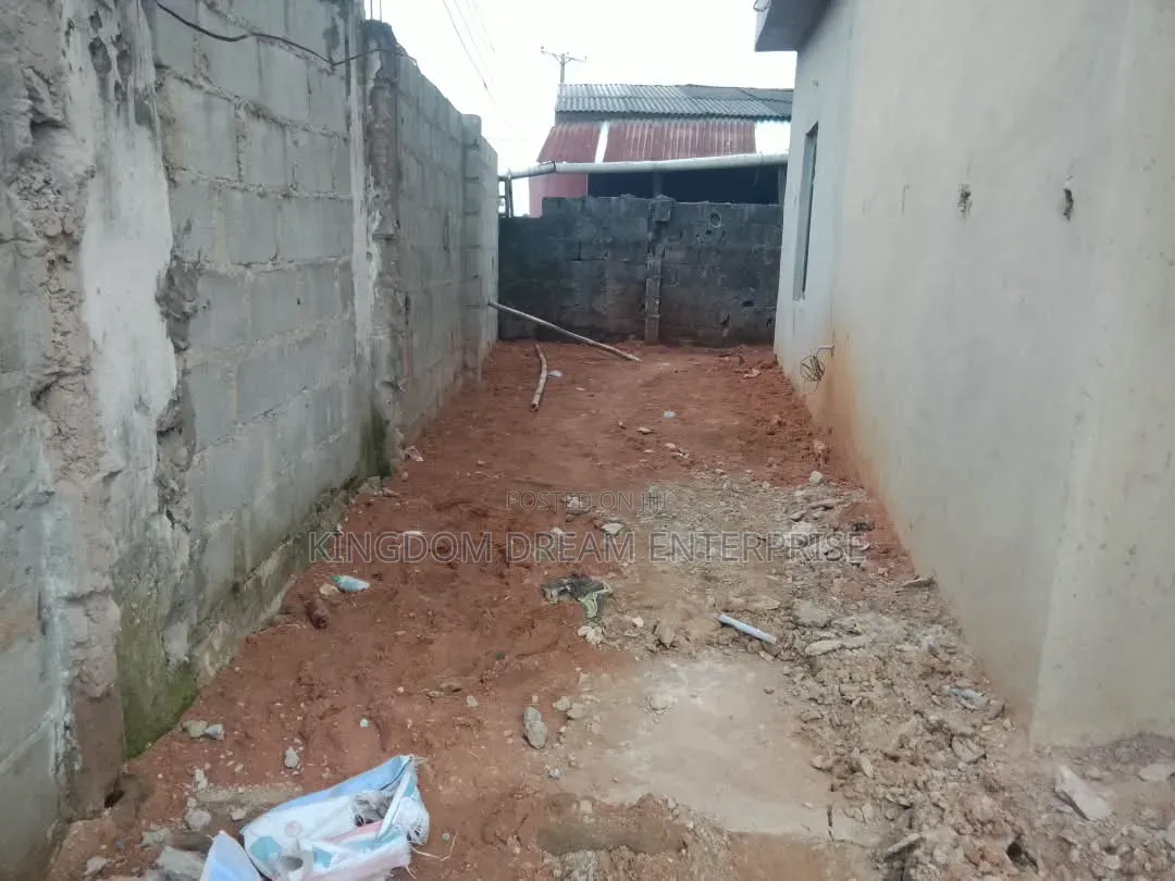 500sqm Land in an Estate Ebgeda100m C of O in Egbeda / Egbeda