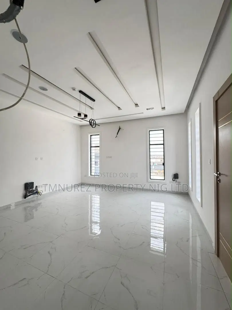5bdrm Duplex in Omole Phase 1 for sale in Omole Phase 1