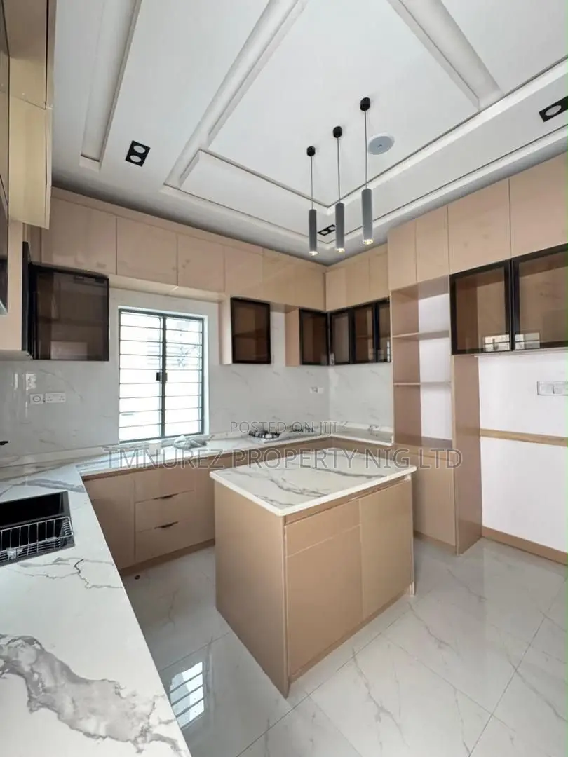 5bdrm Duplex in Omole Phase 1 for sale in Omole Phase 1