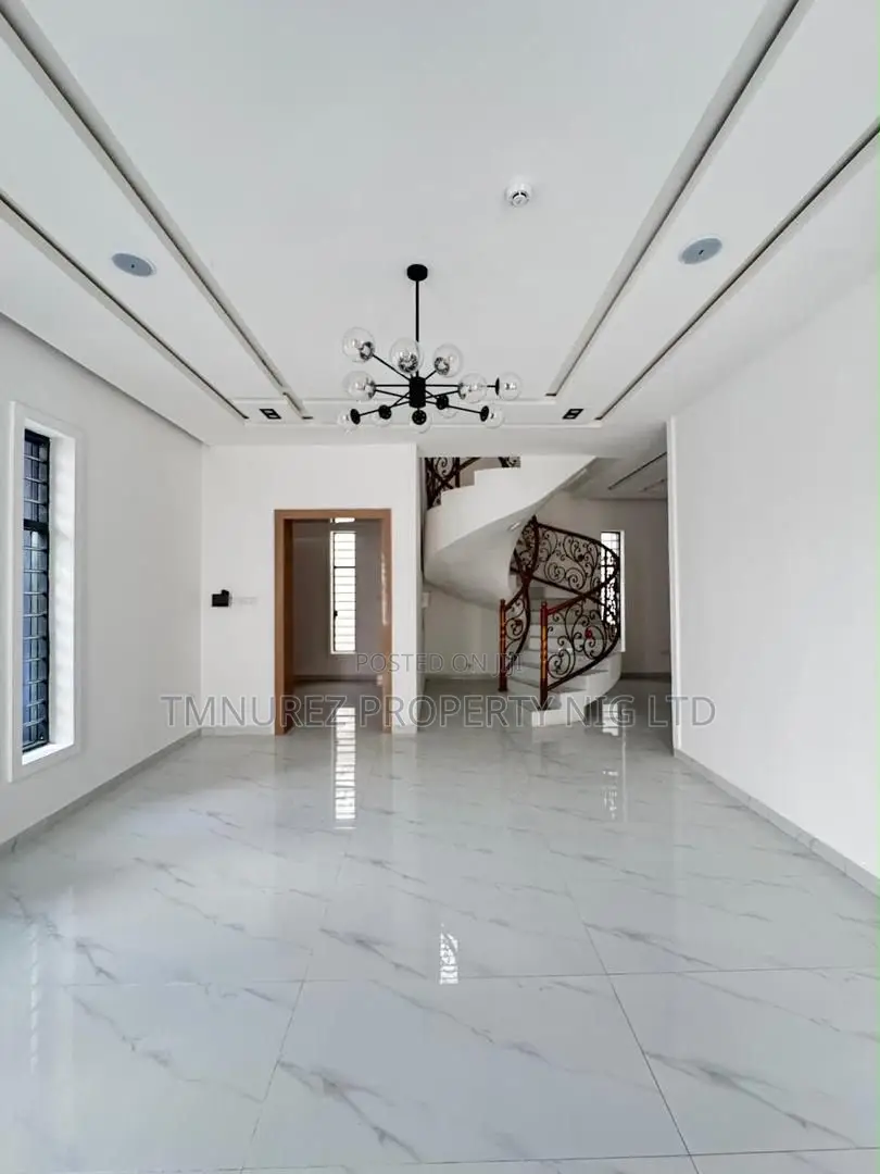 5bdrm Duplex in Omole Phase 1 for sale in Omole Phase 1
