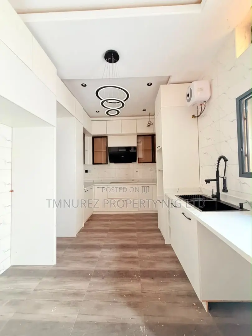 4bdrm Duplex in Magodo for sale in Magodo