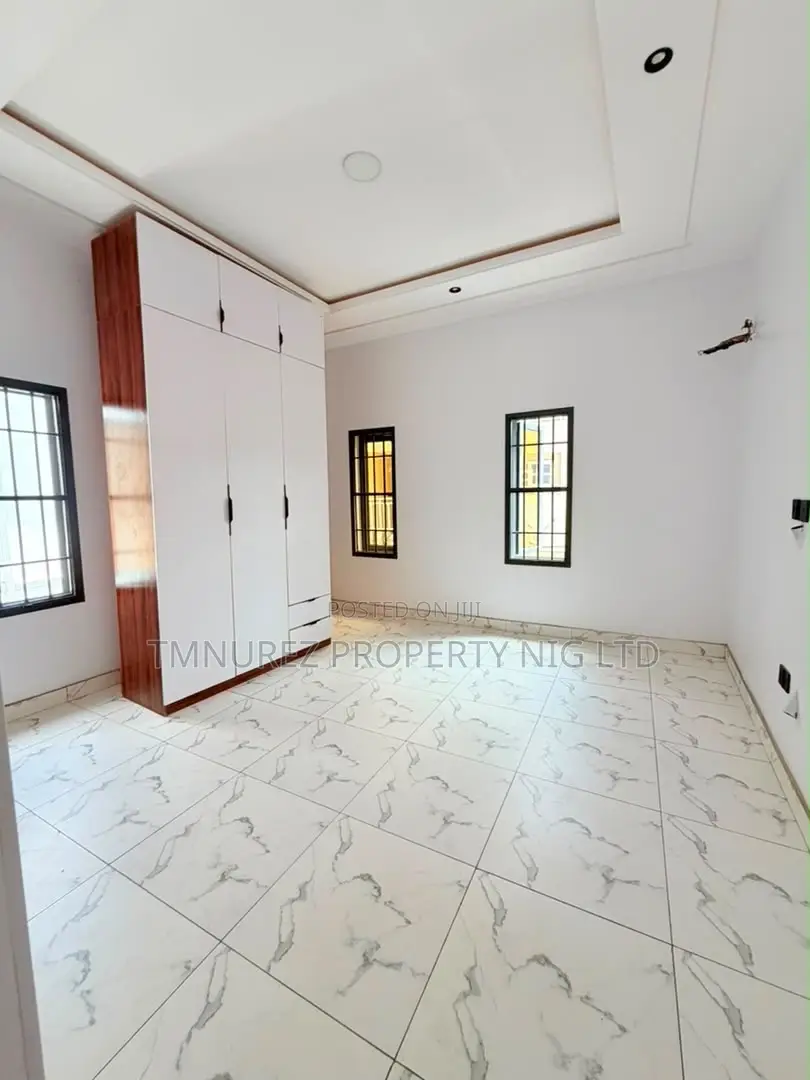 4bdrm Duplex in Magodo for sale in Magodo