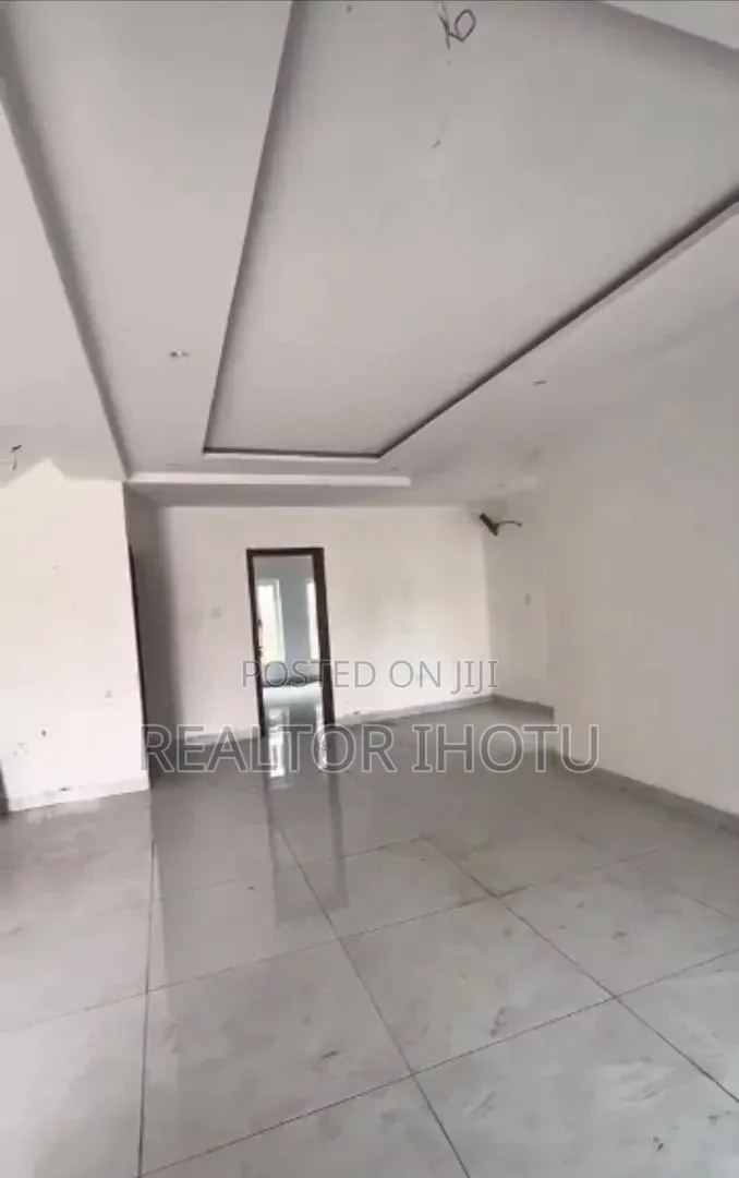 4bdrm Duplex in Karshi for sale in Karshi