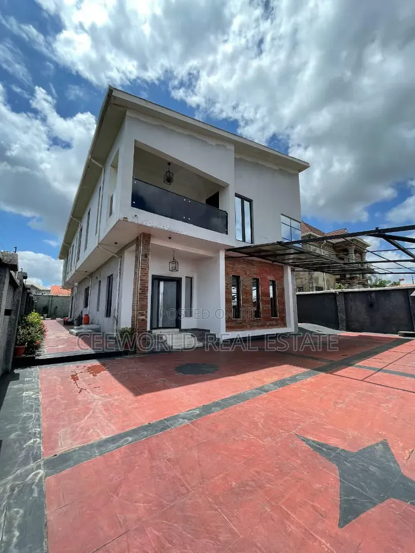 5bdrm Duplex in Oluyole Estate Blue, Bodija for rent in Bodija