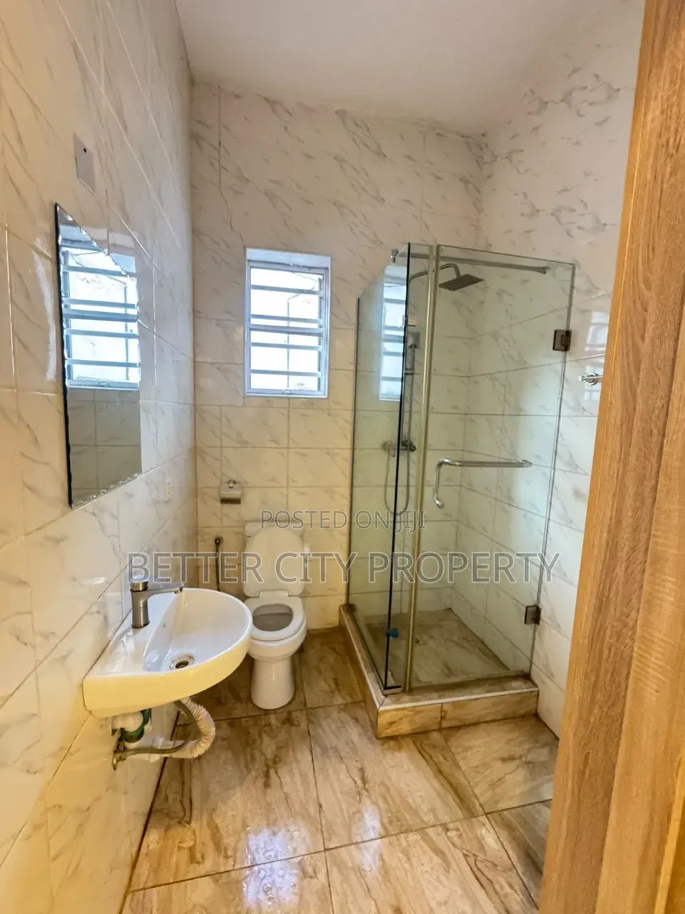 1bdrm Room & Parlour in In Secured Estate At for rent in Lekki Phase 1