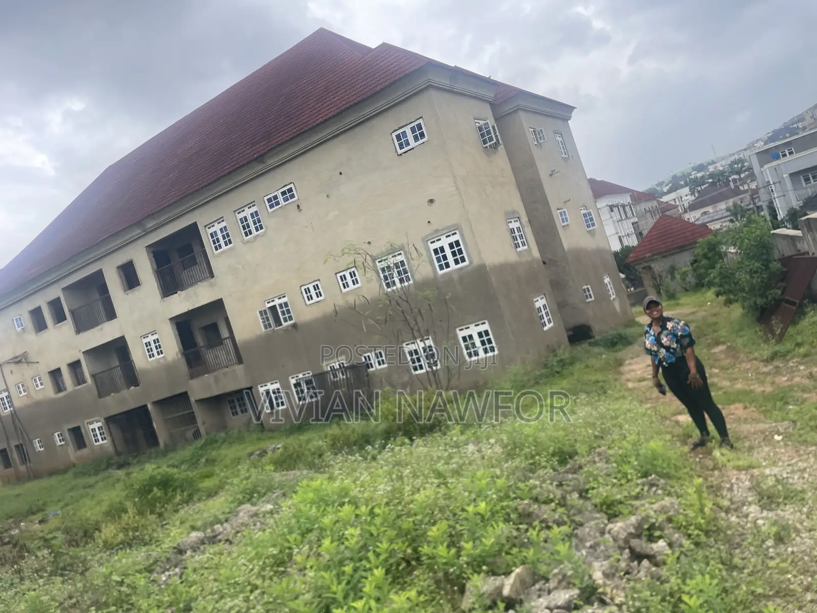 Land With Old Building on It for Sale in Asokoro