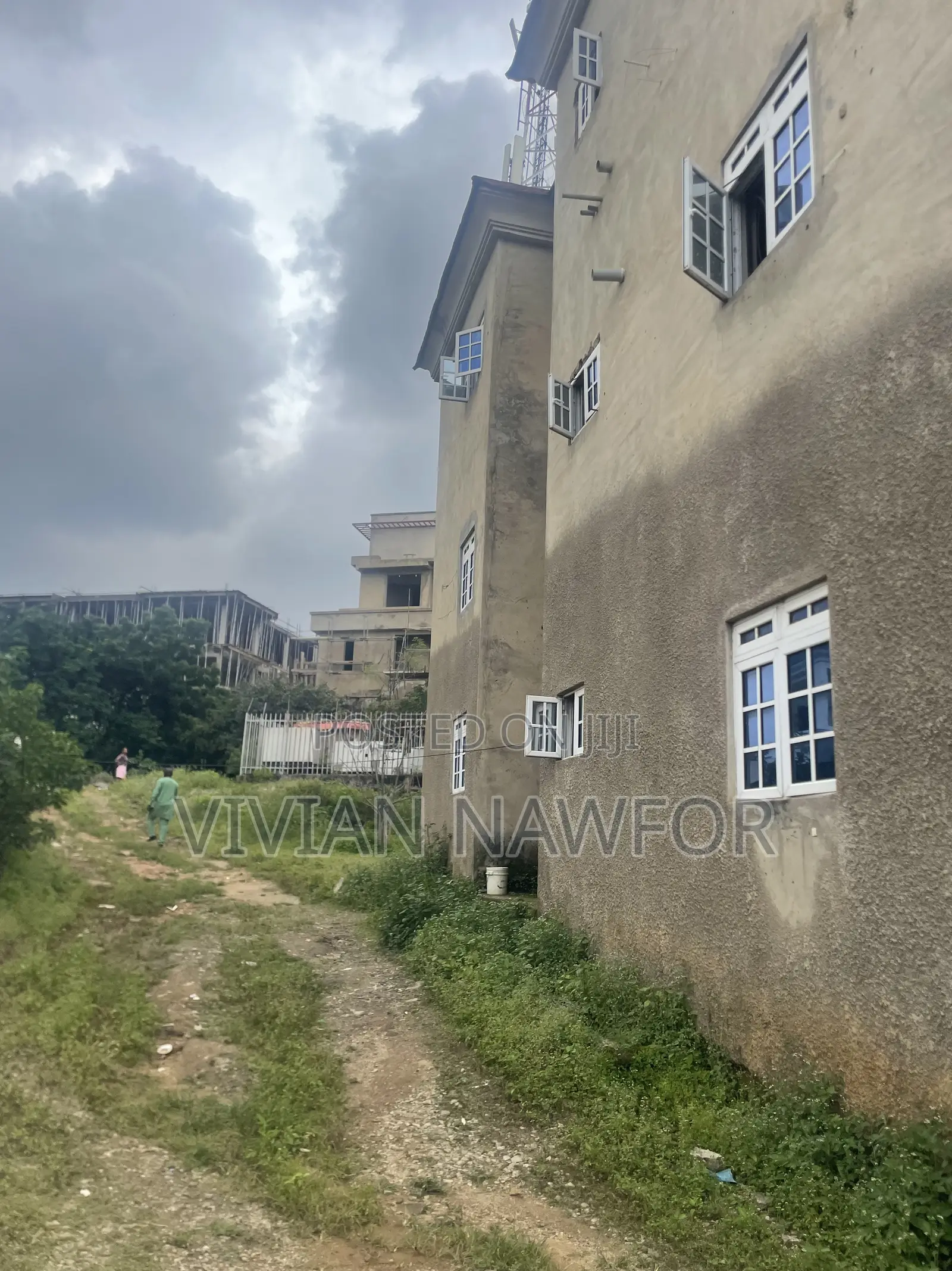 Land With Old Building on It for Sale in Asokoro