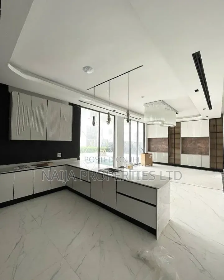 6bdrm Duplex in Cowrie Creek Estate, Ikate-Elegushi for sale in Ikate-Elegushi