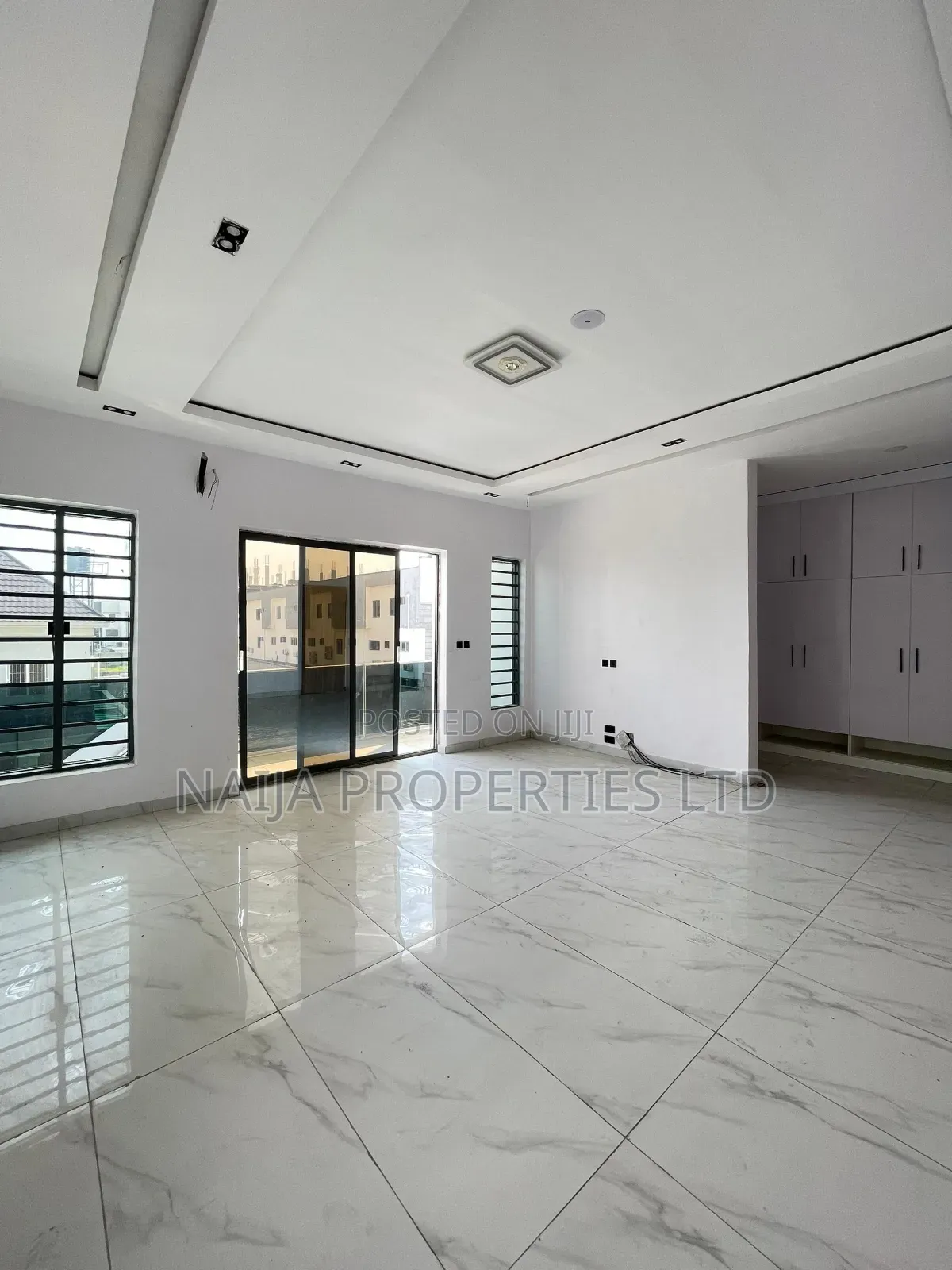 4bdrm Duplex in Seagate Estate, Ikate-Elegushi for sale in Ikate-Elegushi