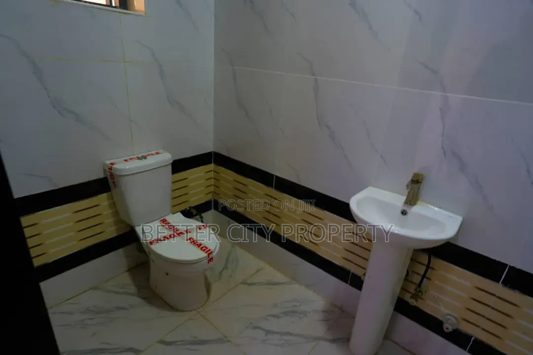 4bdrm Duplex in Beautiful Estate At for sale in Lekki Phase 1