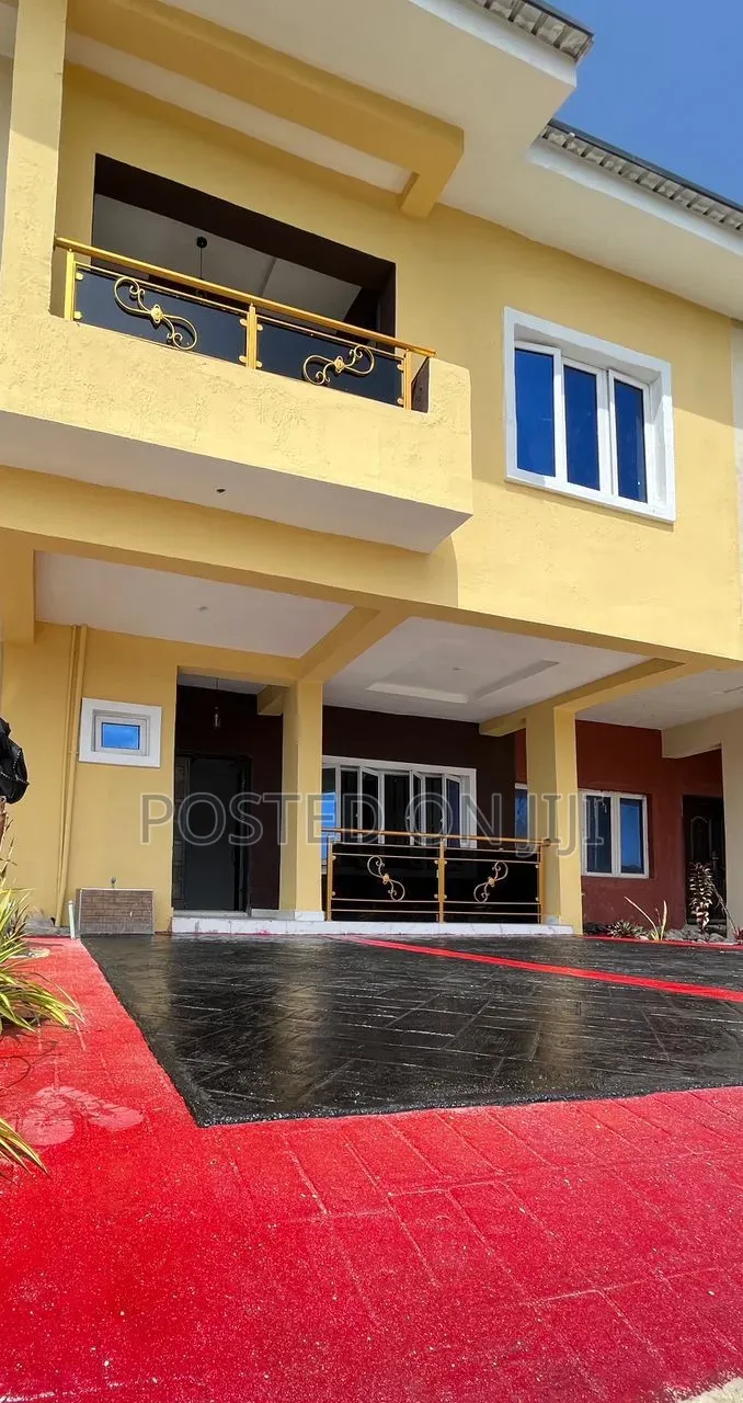 Furnished 3bdrm Duplex in Maridian Park Estate for sale in Awoyaya