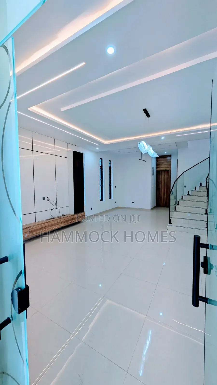 5bdrm Duplex in Okebadan Estate, Akobo for sale in Akobo