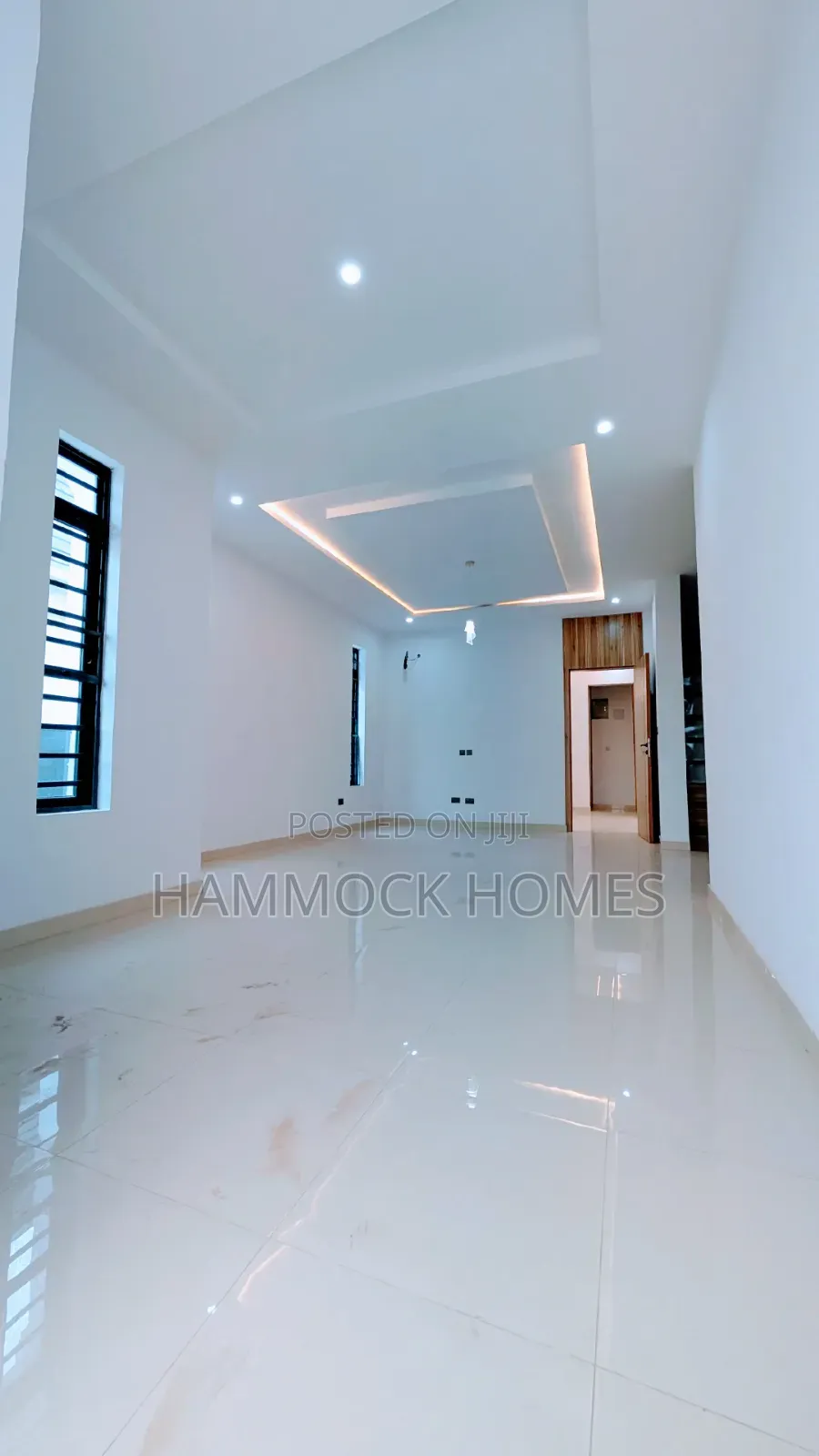 5bdrm Duplex in Okebadan Estate, Akobo for sale in Akobo