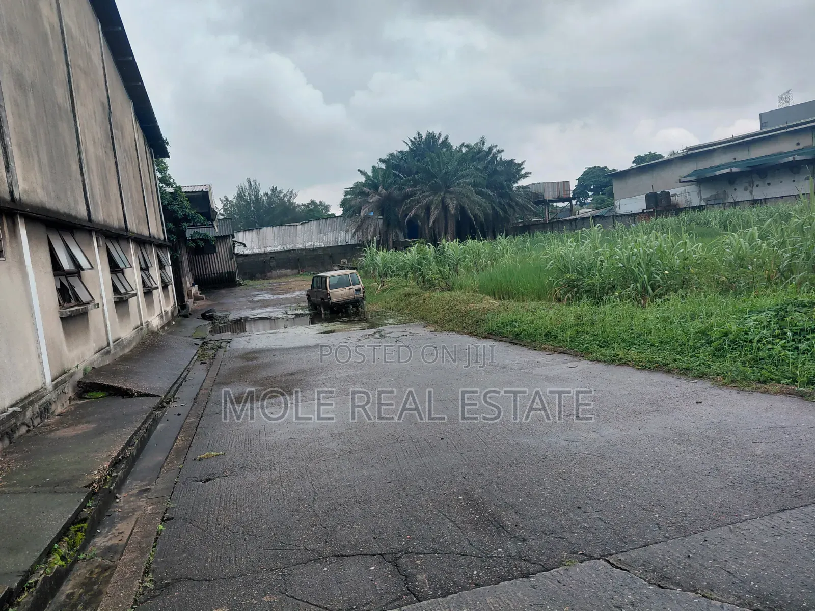 600sqm Storey Buildng Funt.Equiped Hospital Egijo Ikorodu Lagos in Igbogbo