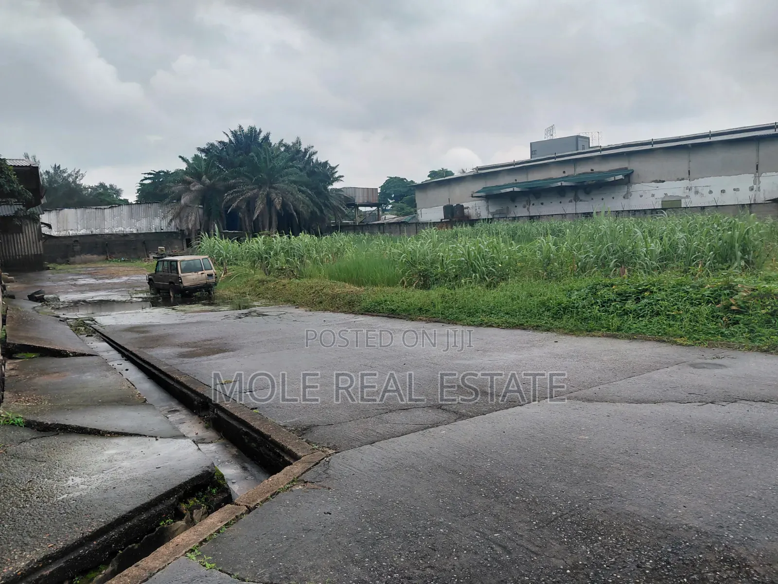 600sqm Storey Buildng Funt.Equiped Hospital Egijo Ikorodu Lagos in Igbogbo