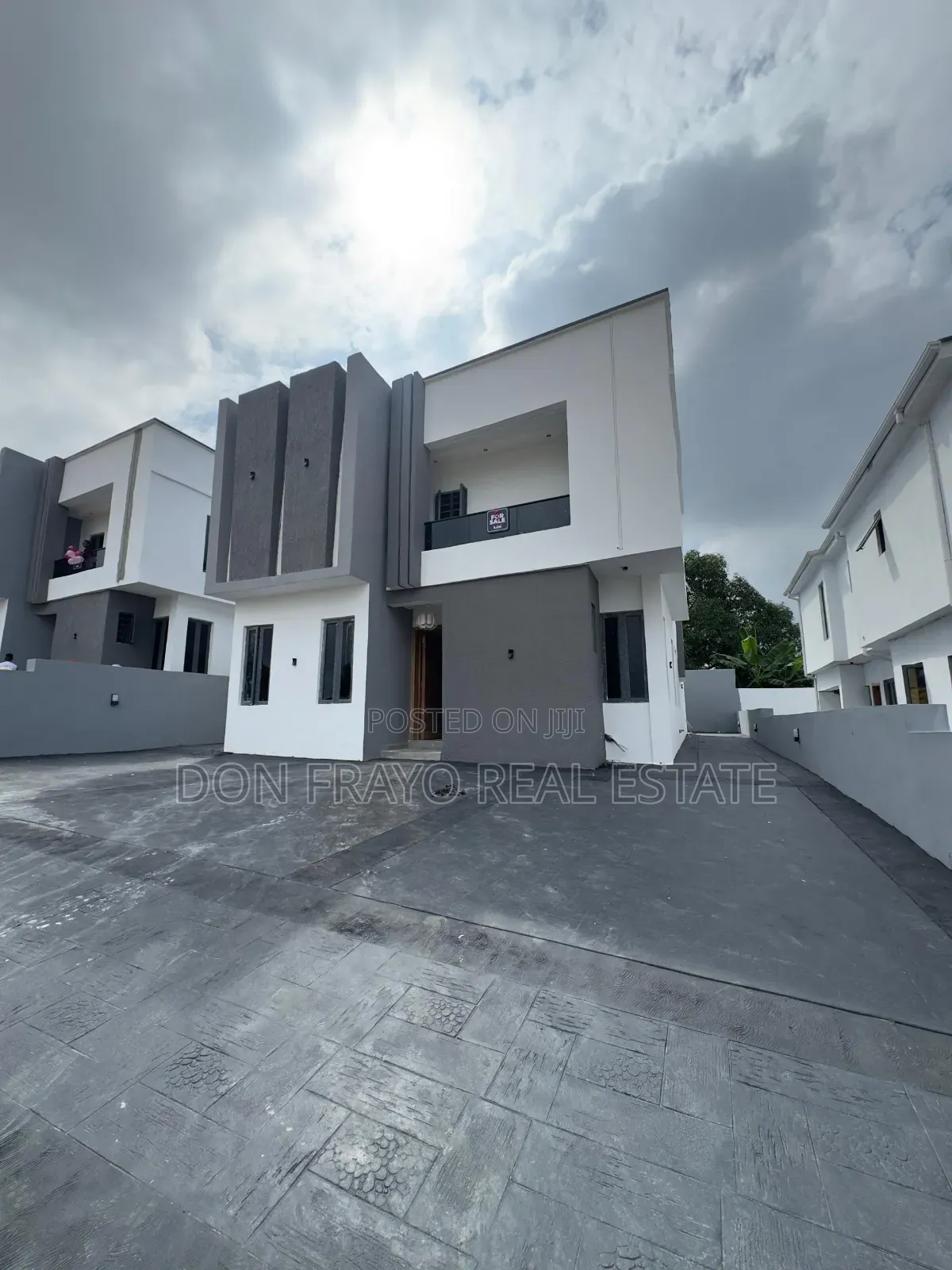 4bdrm Duplex in Jericho Gra for sale in Jericho