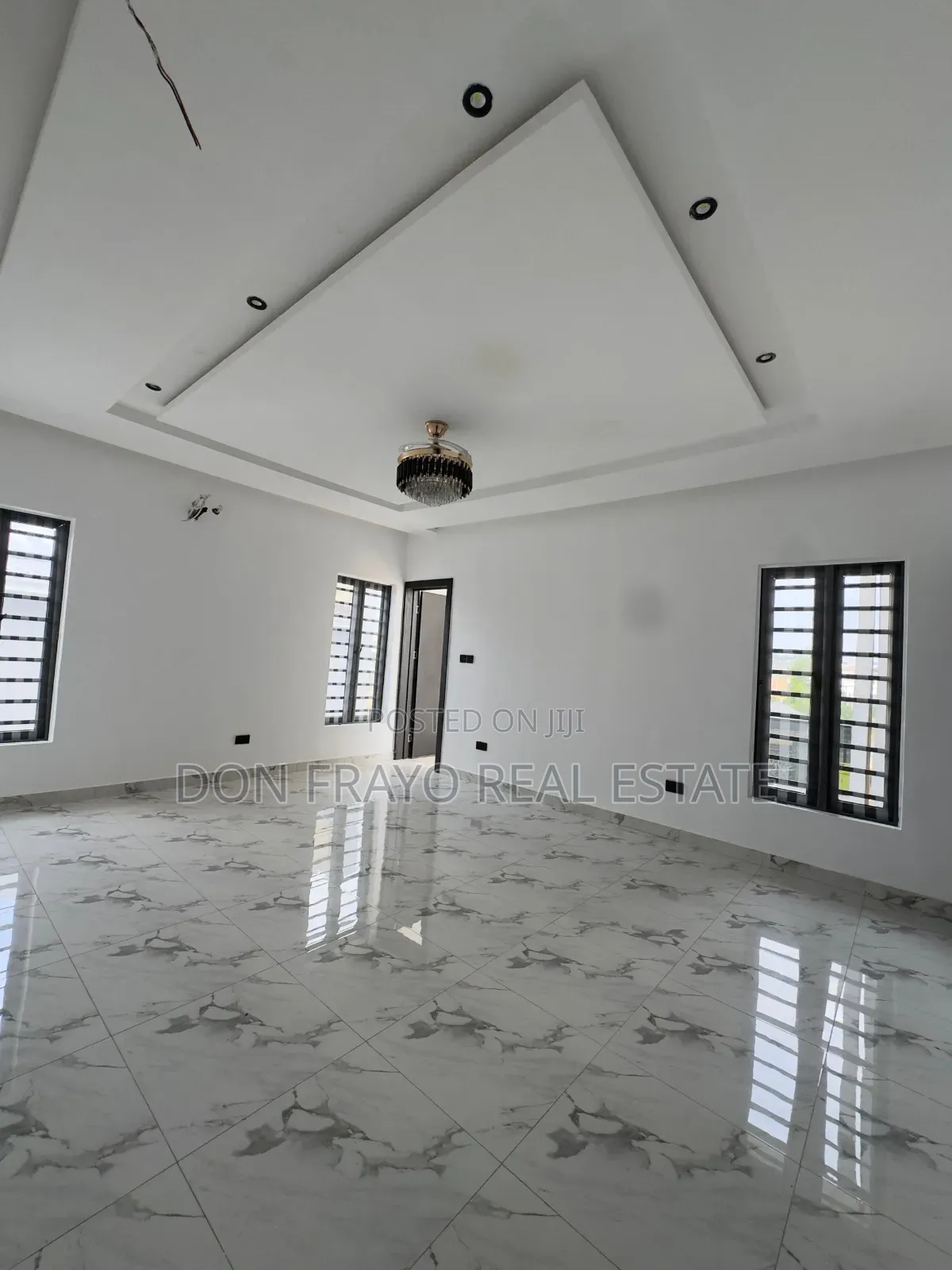 4bdrm Duplex in Jericho Gra for sale in Jericho