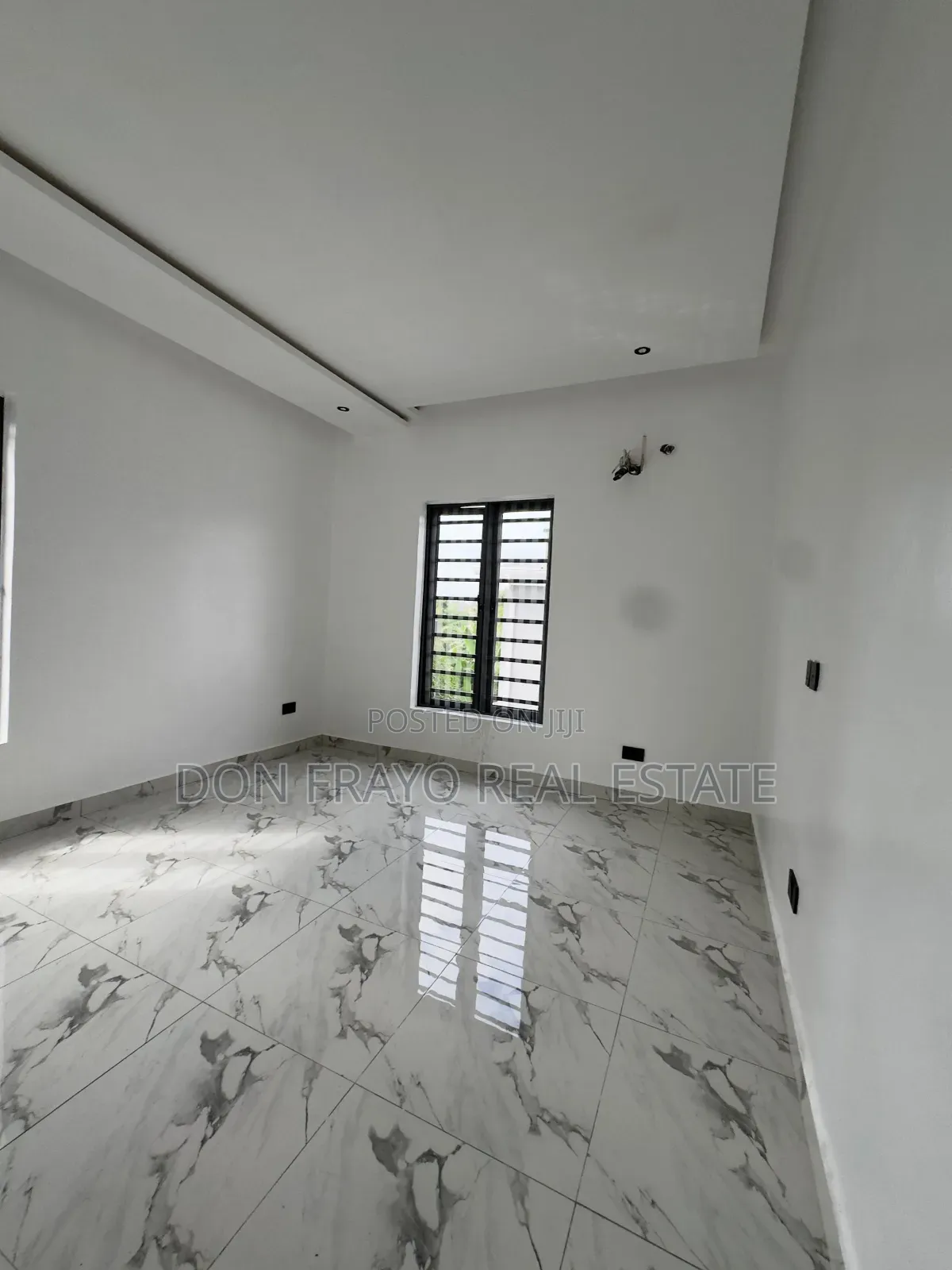 4bdrm Duplex in Jericho Gra for sale in Jericho