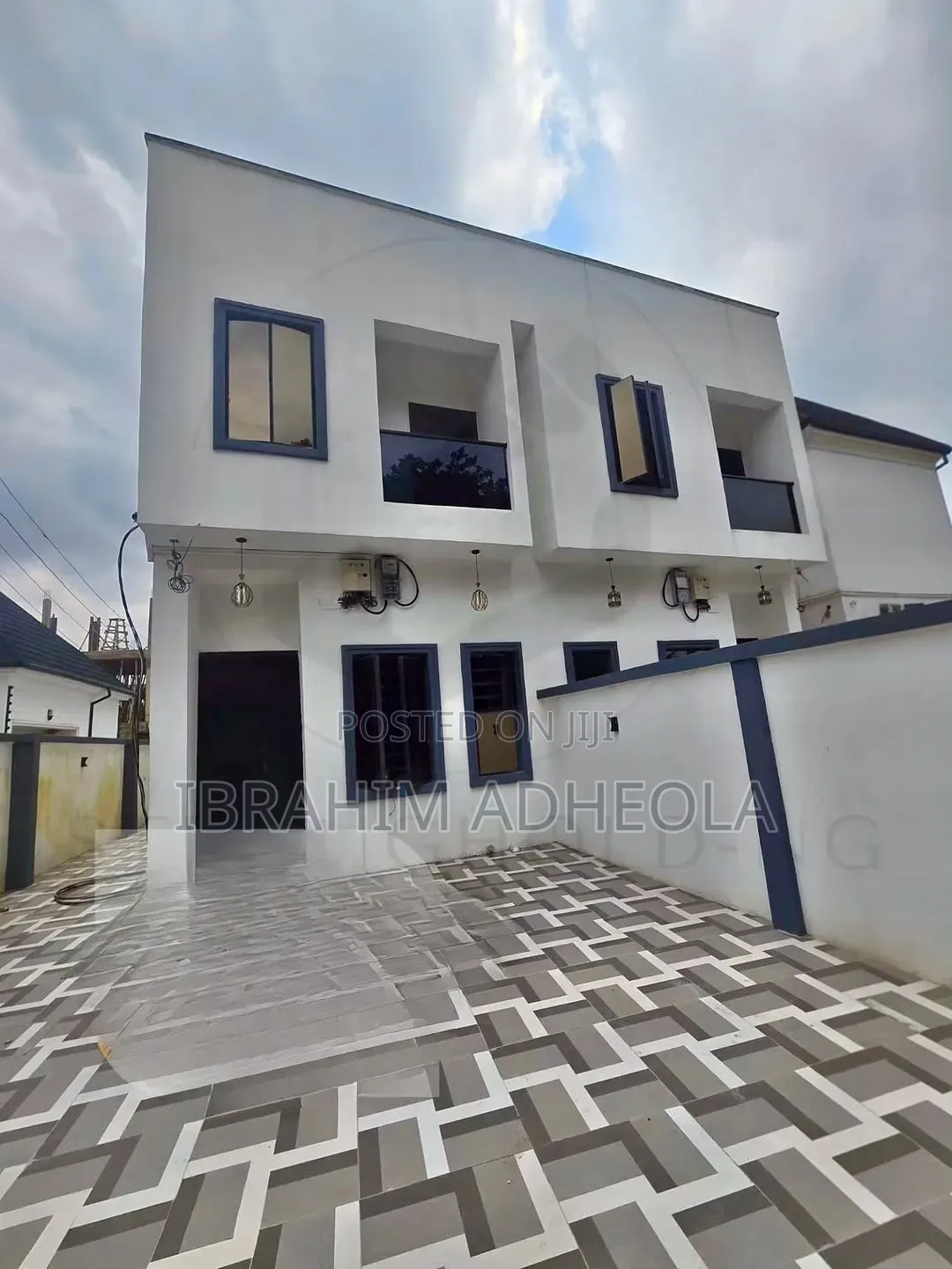 4bdrm Duplex in Yaba, Tejuosho for sale in Tejuosho