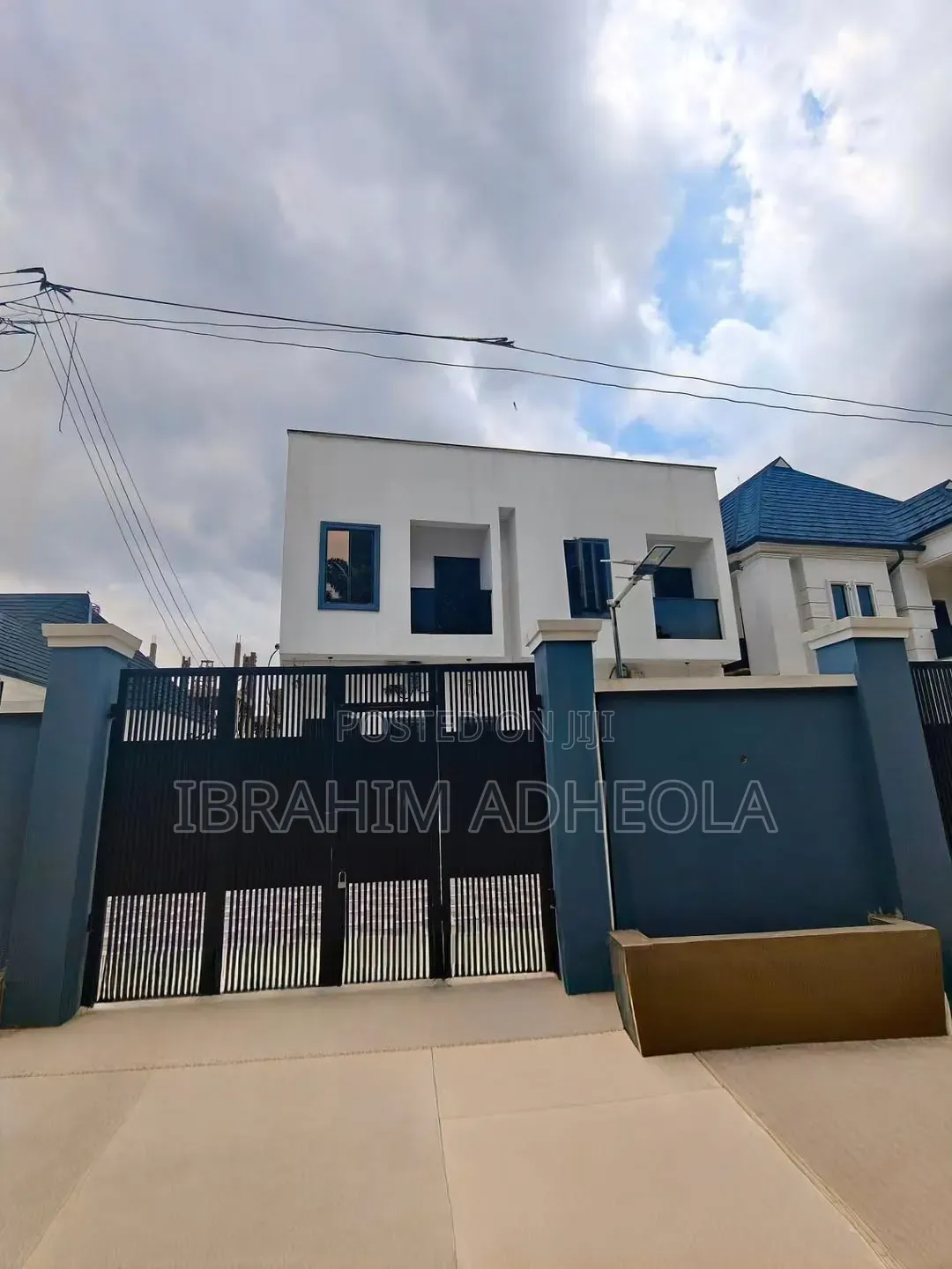 4bdrm Duplex in Yaba, Tejuosho for sale in Tejuosho