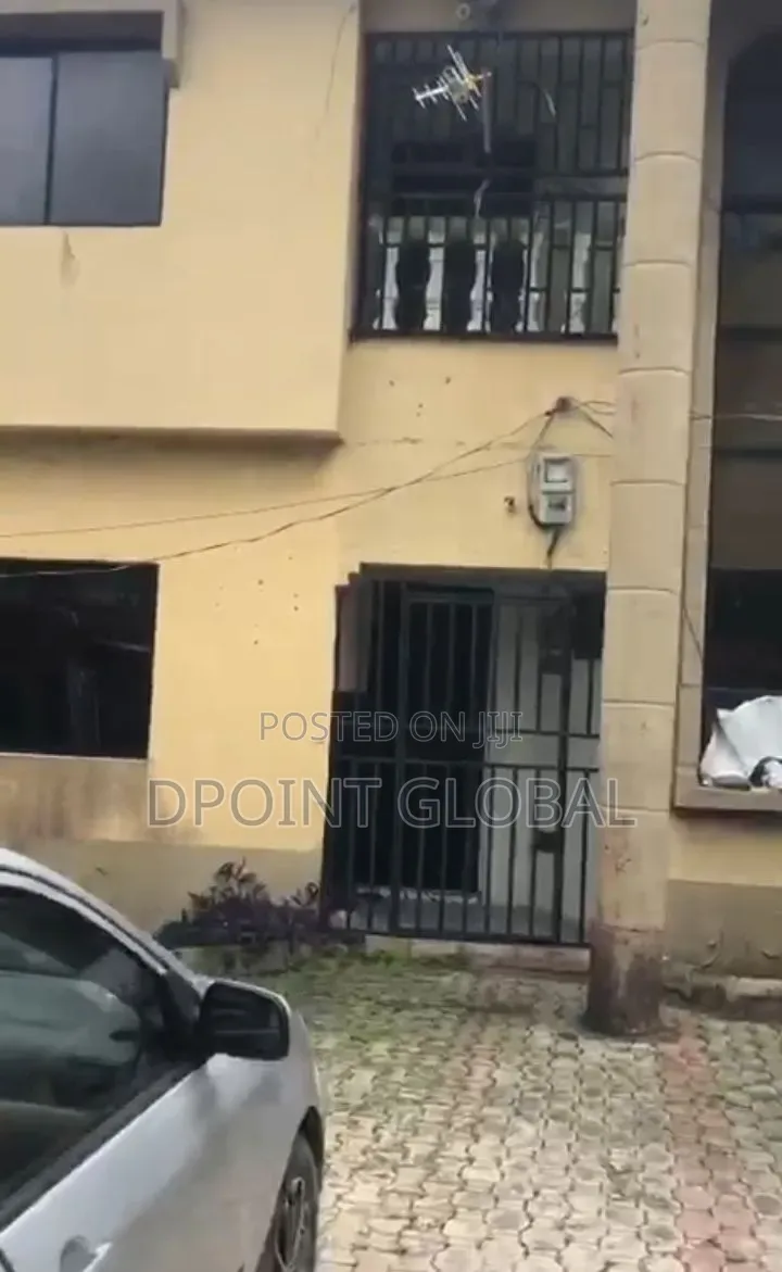 12bdrm Block of Flats in Gowon Estate, Egbeda for sale in Egbeda