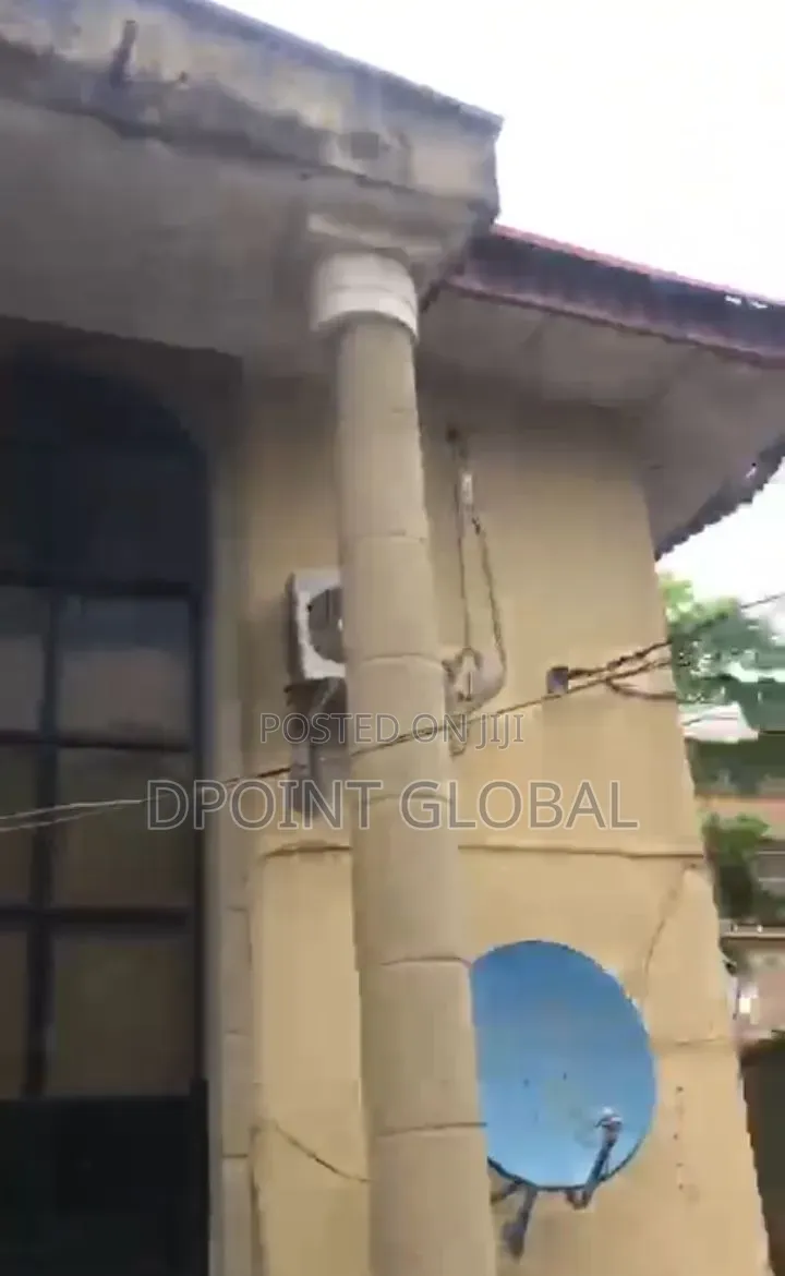 12bdrm Block of Flats in Gowon Estate, Egbeda for sale in Egbeda