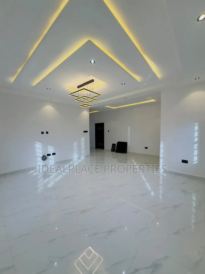 3bdrm Apartment in Gbagada for sale in Gbagada