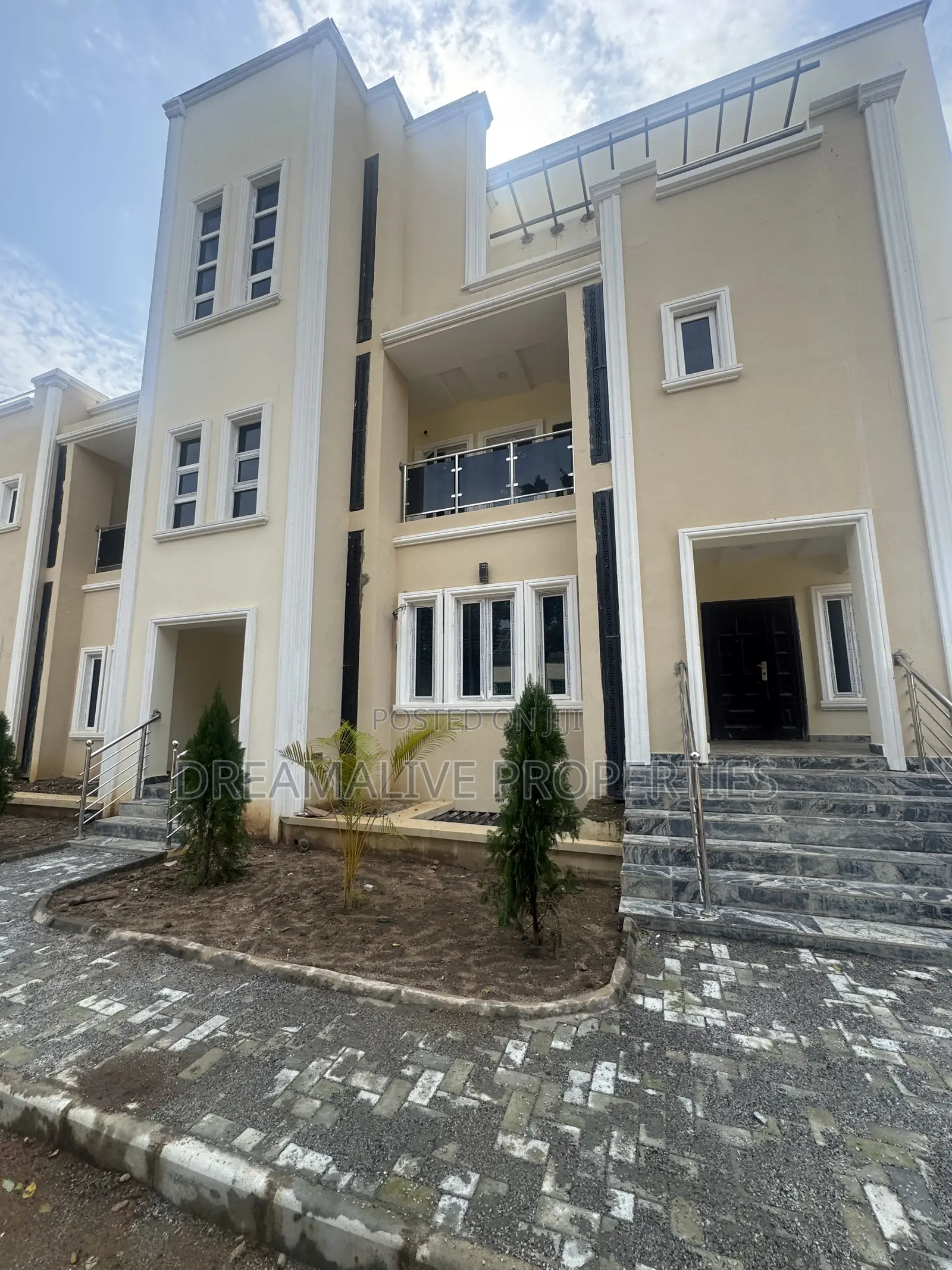 4bdrm Duplex in Gwarinpa for rent in Gwarinpa